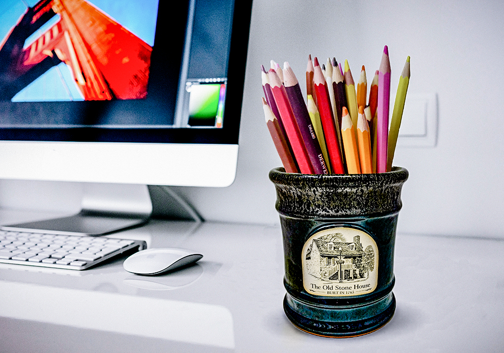 Tidy desk with deskware organizer